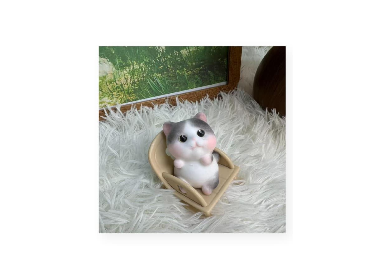 Mini Kitty Desk Buddy